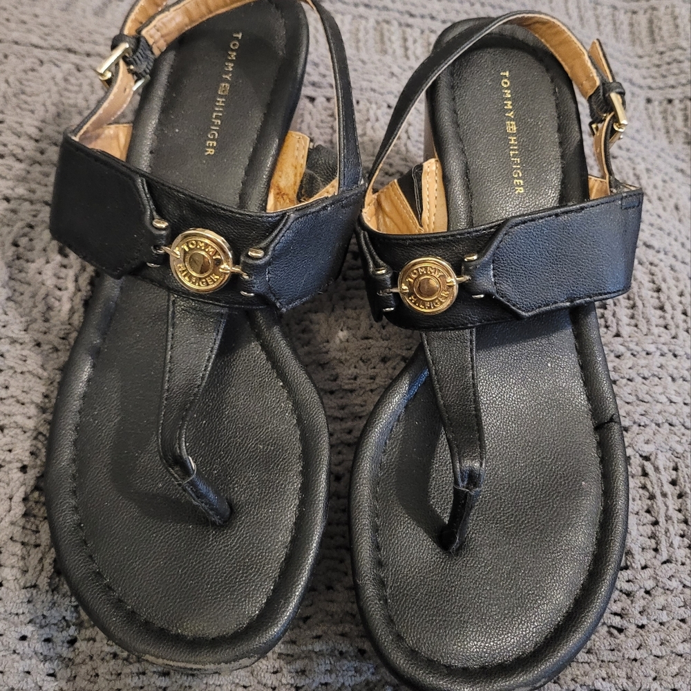 Tommy Hilfiger size 8m sandal pumps.